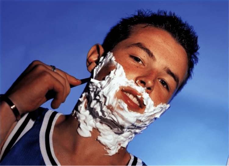 teismeline ajab habet ja mõtleb peenise laienemisele